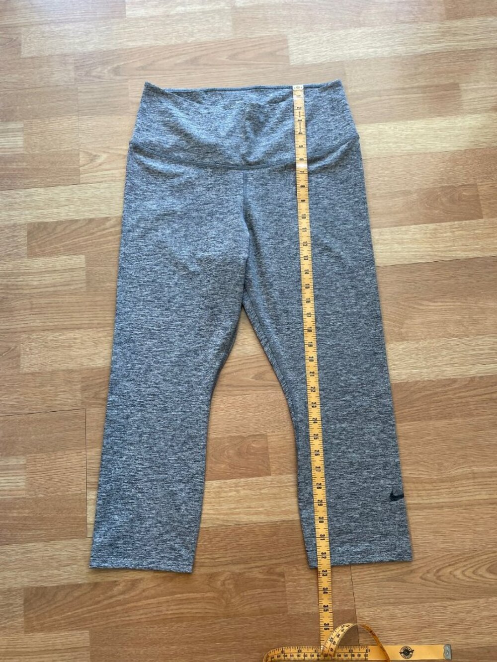 Nike Dri Fit   Sculpt Victory women's XL cropped grey leggings, high rise
